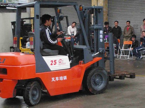 叉車(chē)培訓現場(chǎng)