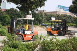 叉車(chē)推板練習